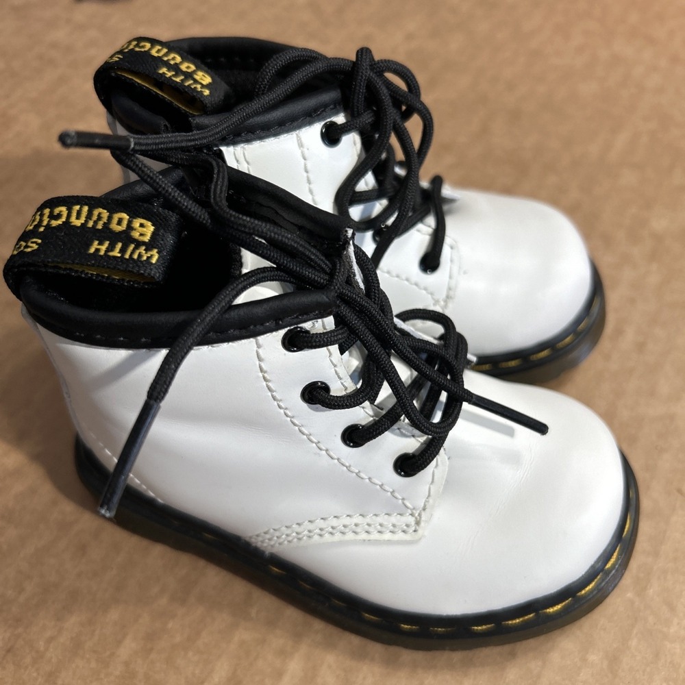 Dr Doc Martens Baby White Leather Combat Boots Toddler Sz 5 Ankle Zip 1460